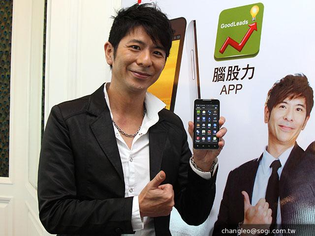 神乎奇機Q98 5吋雙卡雙電池設計 只售5843 神乎奇機Q98 5吋雙卡雙電池設計 只售5843