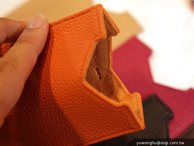 Vertu Constellation奢華手機 19.9萬「平價」登台