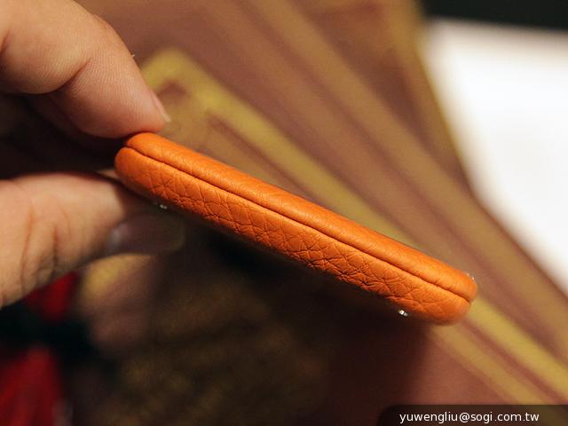 Vertu Constellation奢華手機 19.9萬「平價」登台