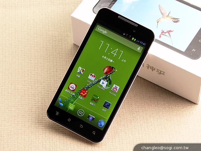 神乎奇機Q98 5吋雙卡雙電池設計 只售5843 神乎奇機Q98 5吋雙卡雙電池設計 只售5843