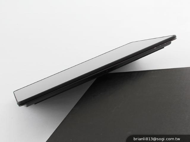 Sony VAIO Fit系列平板筆電 輕鬆翻面變換使用 Sony VAIO Fit系列平板筆電 輕鬆翻面變換使用