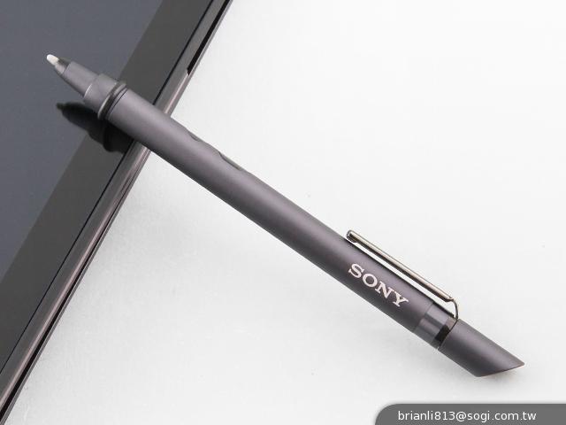 Sony VAIO Fit系列平板筆電 輕鬆翻面變換使用 Sony VAIO Fit系列平板筆電 輕鬆翻面變換使用