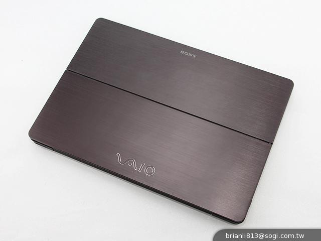 Sony VAIO Fit系列平板筆電 輕鬆翻面變換使用 Sony VAIO Fit系列平板筆電 輕鬆翻面變換使用