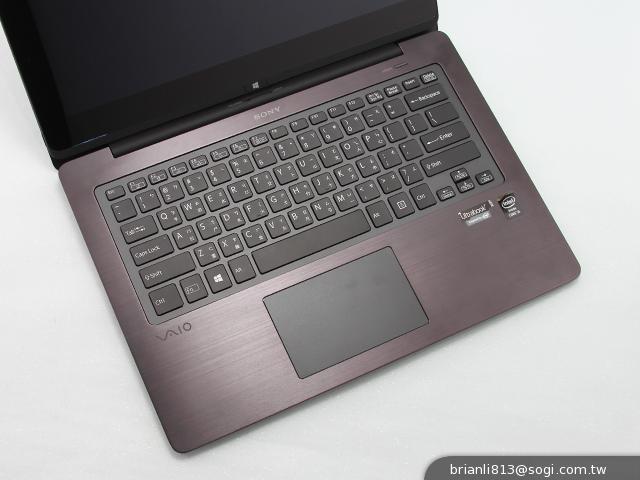 Sony VAIO Fit系列平板筆電 輕鬆翻面變換使用 Sony VAIO Fit系列平板筆電 輕鬆翻面變換使用