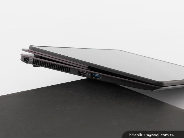 Sony VAIO Fit系列平板筆電 輕鬆翻面變換使用 Sony VAIO Fit系列平板筆電 輕鬆翻面變換使用