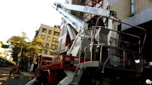 Sony VAIO Fit系列平板筆電 輕鬆翻面變換使用 Sony VAIO Fit系列平板筆電 輕鬆翻面變換使用