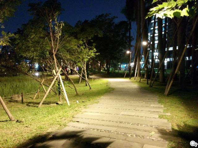 KitKat原生機Google Nexus 5、安卓4.4深度實測