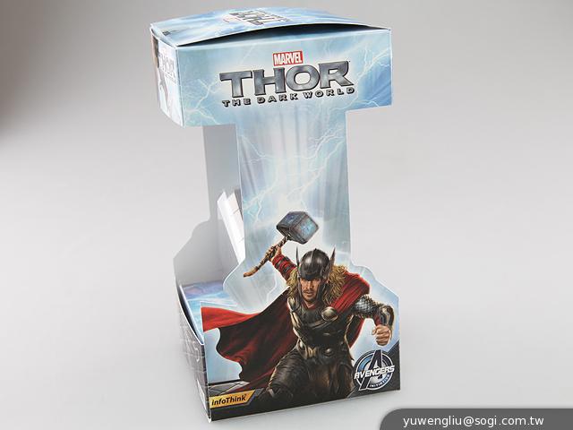 讓索爾幫手機充電 InfoThink雷神之鎚行動電源