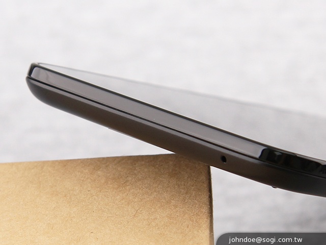 薄、還有2G RAM！高CP值GSmart Guru實測