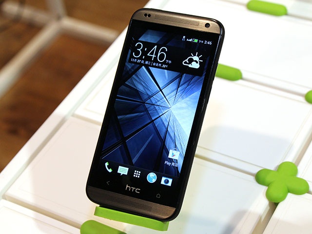 HTC Desire系列中低階四新機齊發 電信資費出爐