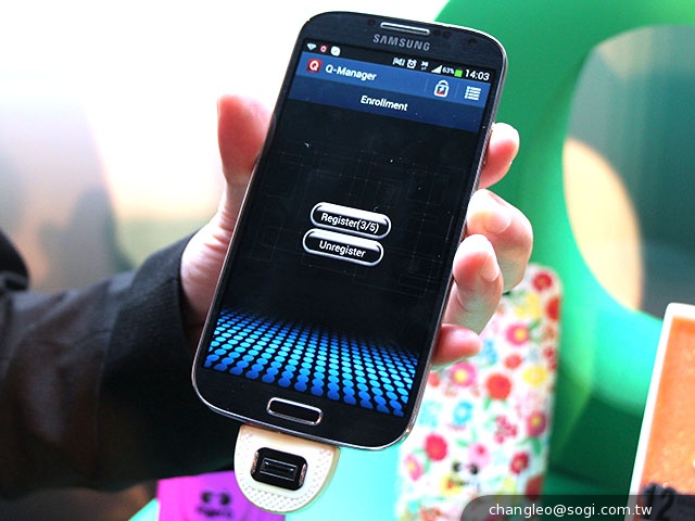 手機裝上​PrivacQ配件 也能享有指紋加密、隱私防護功能