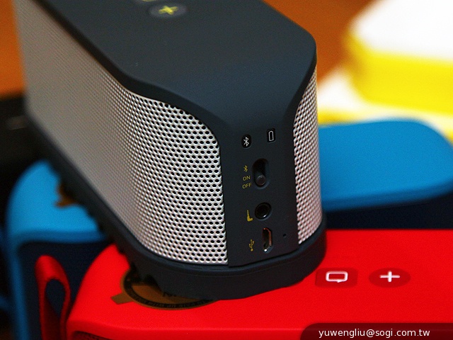 Jabra推出SOLEMATE系列新款NFC多彩藍牙喇叭