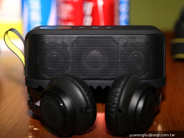 Jabra推出SOLEMATE系列新款NFC多彩藍牙喇叭