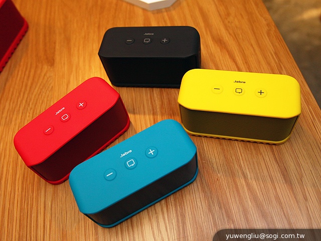 Jabra推出SOLEMATE系列新款NFC多彩藍牙喇叭