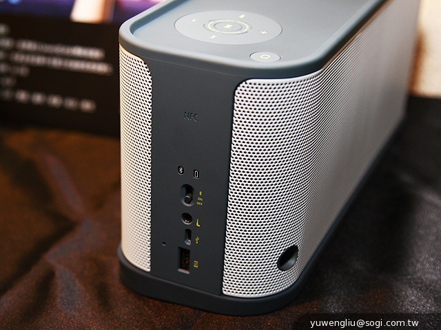 Jabra推出SOLEMATE系列新款NFC多彩藍牙喇叭