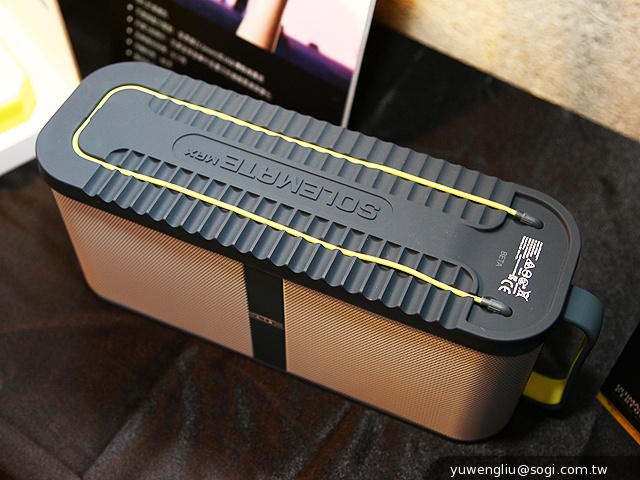 Jabra推出SOLEMATE系列新款NFC多彩藍牙喇叭