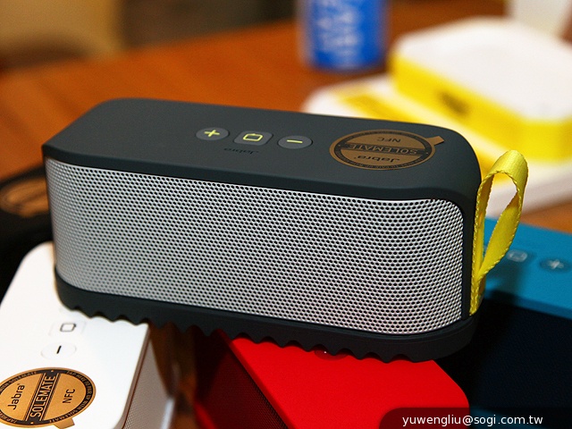 Jabra推出SOLEMATE系列新款NFC多彩藍牙喇叭