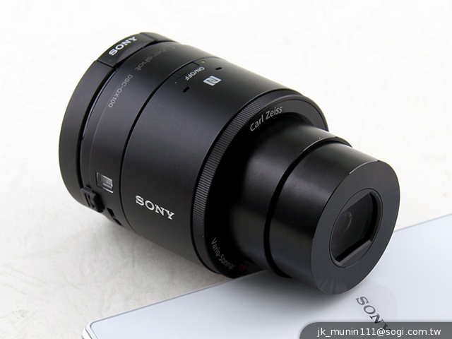 索尼QX100相機 20.2MP外掛手機 化身專業攝手