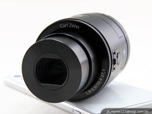 索尼QX100相機 20.2MP外掛手機 化身專業攝手