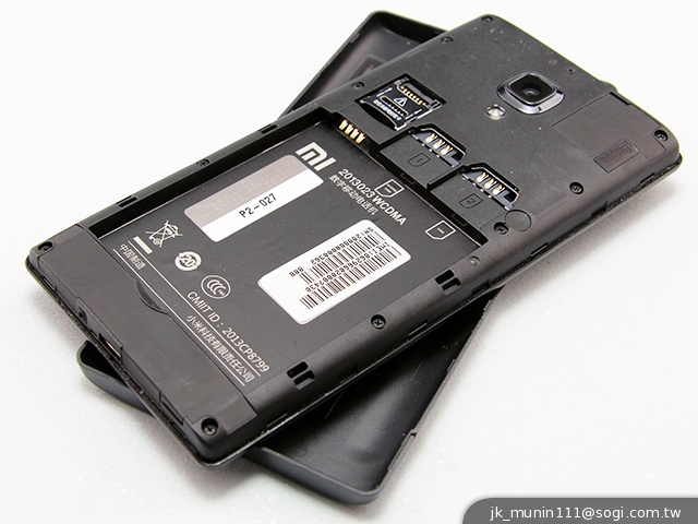 超低價四核雙卡機襲台！紅米手機WCDMA版實測