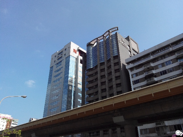 超低價四核雙卡機襲台！紅米手機WCDMA版實測