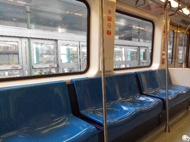 超低價四核雙卡機襲台！紅米手機WCDMA版實測