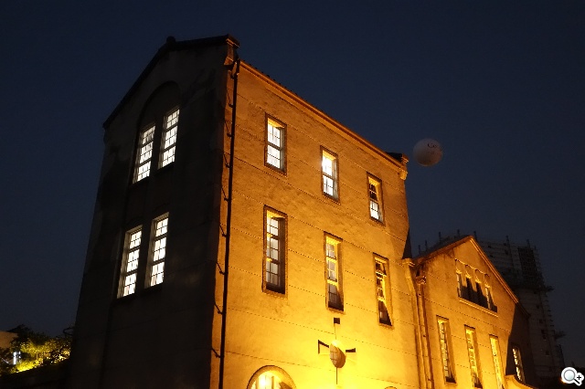 索尼QX100相機 20.2MP外掛手機 化身專業攝手