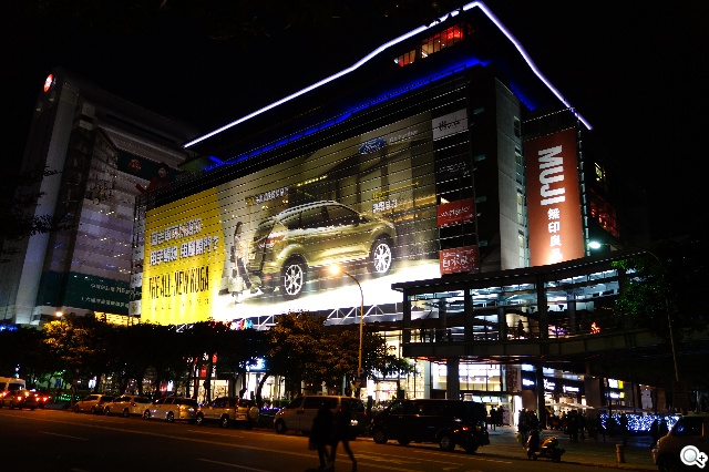 索尼QX100相機 20.2MP外掛手機 化身專業攝手