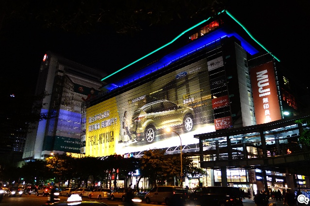 索尼QX100相機 20.2MP外掛手機 化身專業攝手