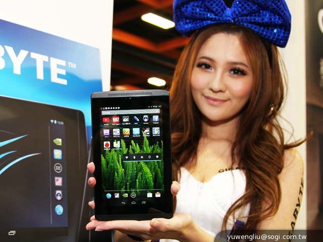 NVIDIA Tegra Note 7動手玩 預購6990元送皮套【102資訊月】