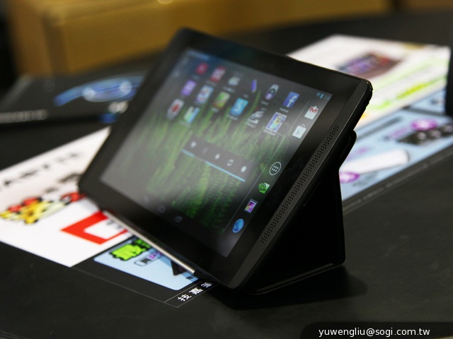 NVIDIA Tegra Note 7動手玩 預購6990元送皮套【102資訊月】