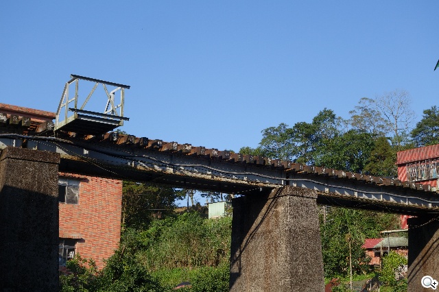 索尼QX100相機 20.2MP外掛手機 化身專業攝手