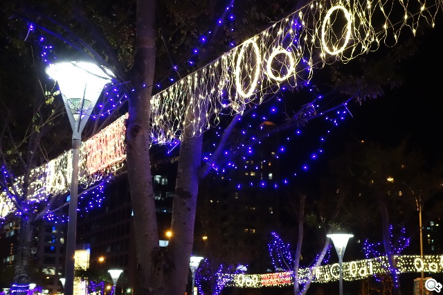 索尼QX100相機 20.2MP外掛手機 化身專業攝手