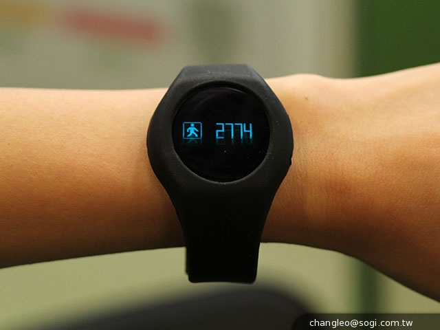 codoon酷動穿戴裝置 紀錄生活健康資訊【102資訊月】