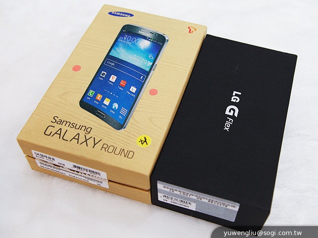 全球首款彎曲手機 三星GALAXY Round動手玩