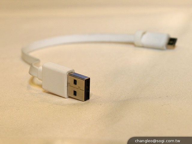 小米超大容量10400mAh行動電源 台灣亮相只售345元