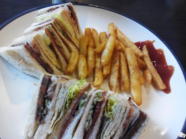 三段變身！有腳的平板Lenovo Yoga Tablet 10