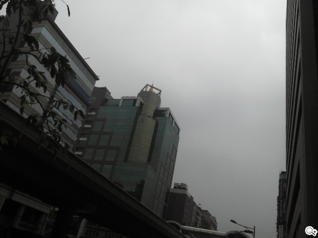 三段變身！有腳的平板Lenovo Yoga Tablet 10