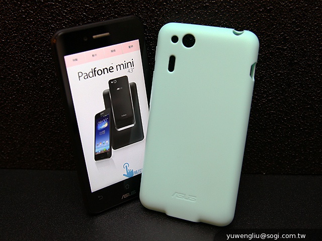 華碩PadFone mini 4.3動手玩 手機+平板1萬2有找