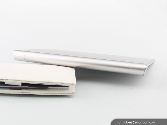 三段變身！有腳的平板Lenovo Yoga Tablet 10