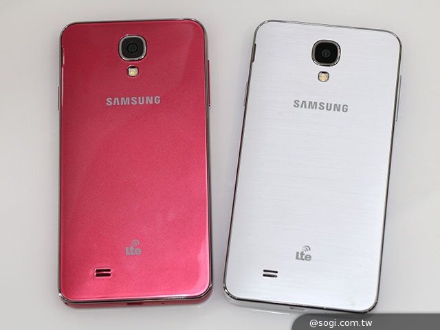 三星GALAXY J開賣送Gear 安心亞站台 再推購機優惠