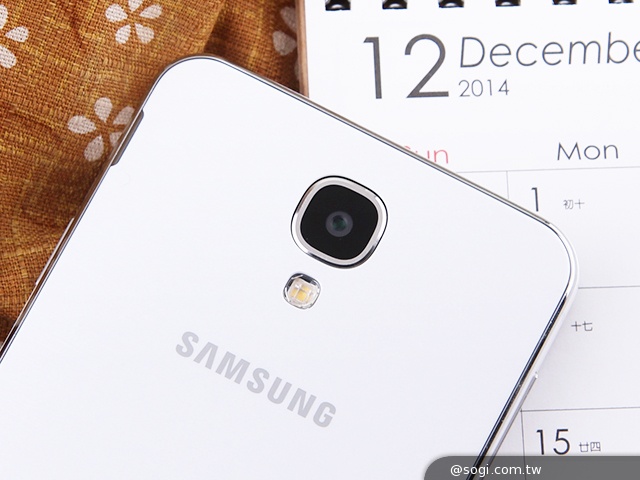 日韓混血才貌雙修 三星GALAXY J實測