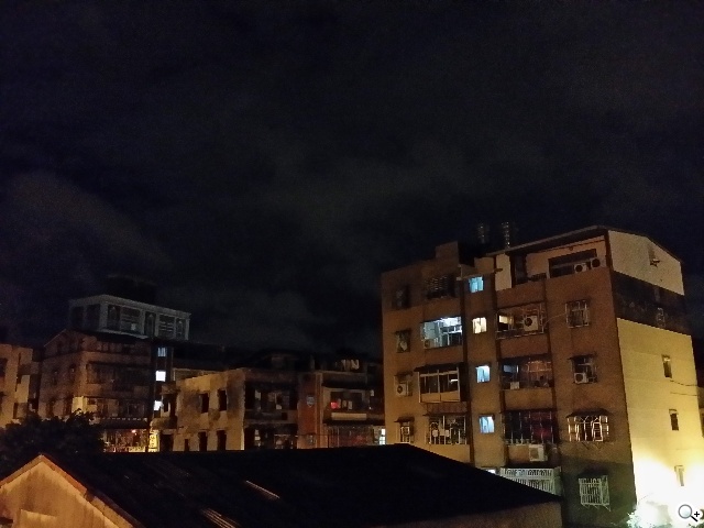 日韓混血才貌雙修 三星GALAXY J實測