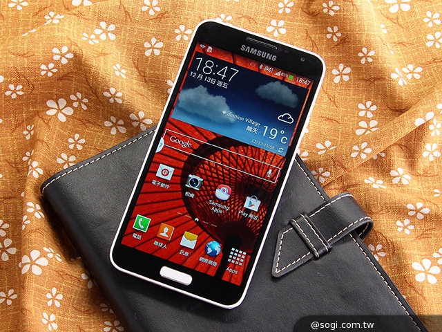 日韓混血才貌雙修 三星GALAXY J實測