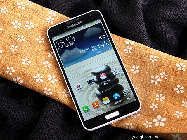 日韓混血才貌雙修 三星GALAXY J實測