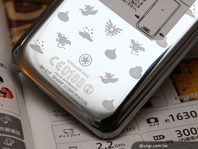不朽經典加持 Sharp SH-01F勇者鬥惡龍限量版實測