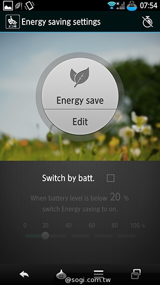 不朽經典加持 Sharp SH-01F勇者鬥惡龍限量版實測