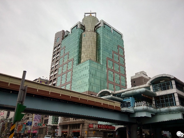 千萬畫素輕薄時尚 BenQ F3平價四核機