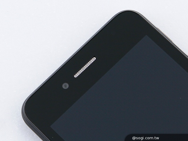 ASUS PadFone mini 4.3 雙卡機一秒變身7吋平板