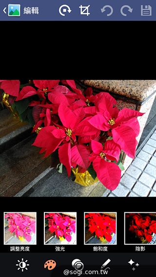 ASUS PadFone mini 4.3 雙卡機一秒變身7吋平板